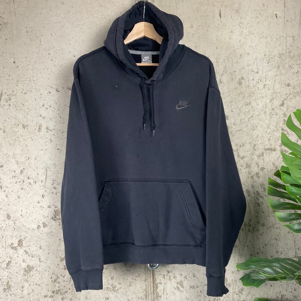 Nike Grey Tag Tonal Essential Medium Y2K Black Hoodie